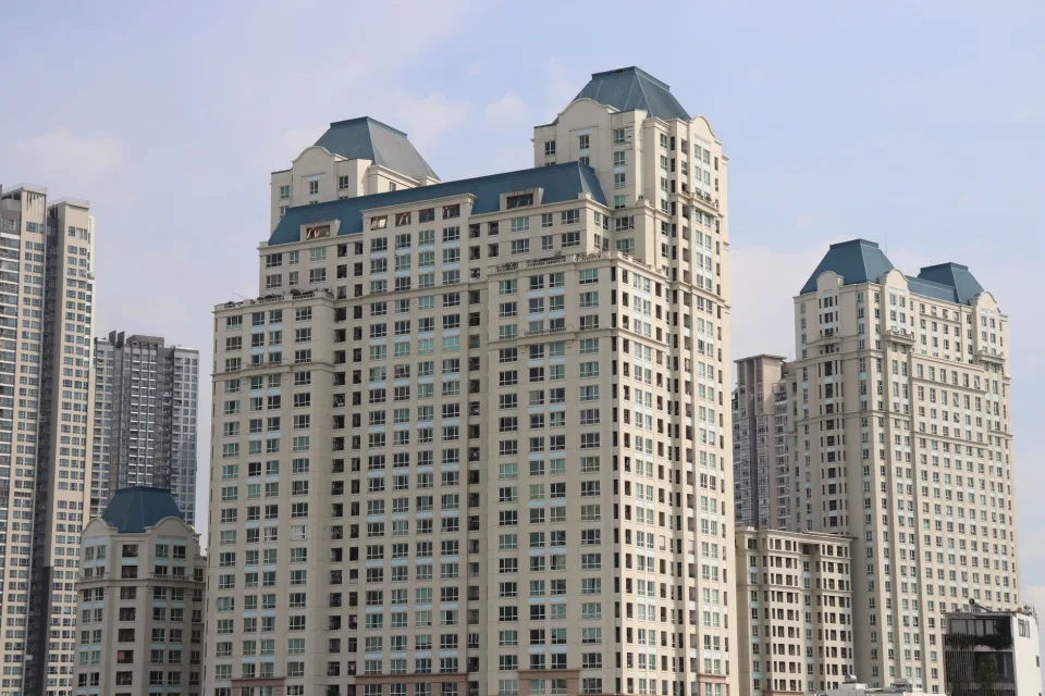 Nhà có sân để xe